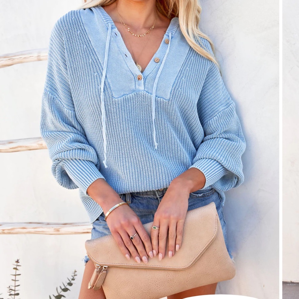 ELENA COTTON HENLEY
HOODIE - BLUE